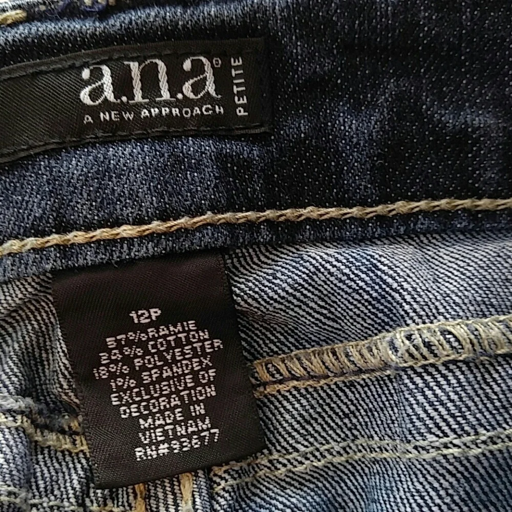 A.N.A. Embellished Shorts Denim 12P